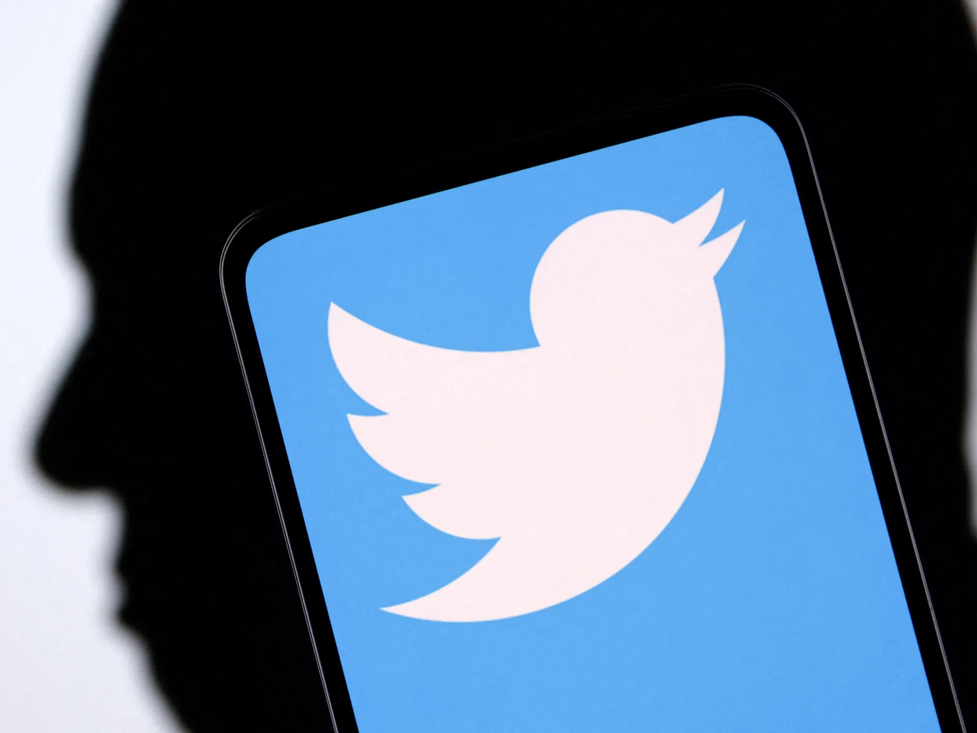Twitter's overseas marketing and number data screening strategy